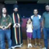Alguns integrantes do INEG com o Sacerdote Rastafari